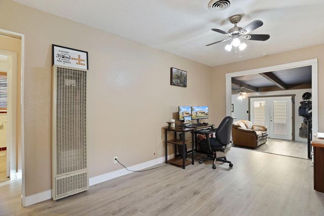 219 Lois Ave, Galt, CA 95632