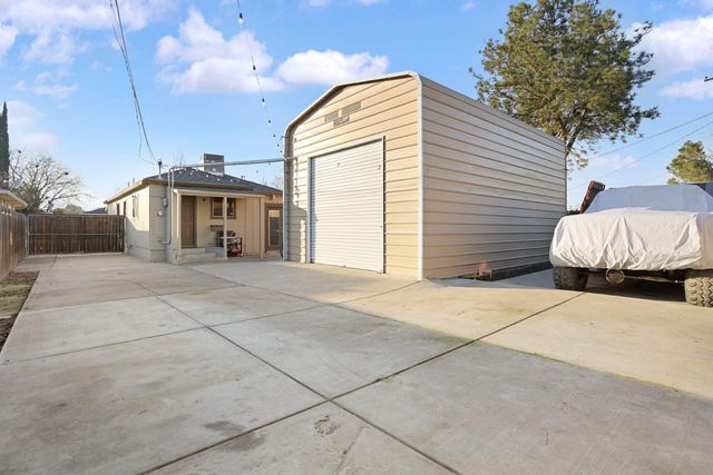 219 Lois Ave, Galt, CA 95632