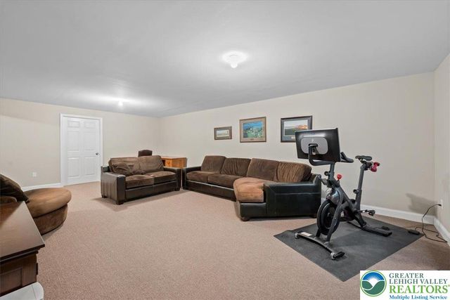 2852 Homestead Drive, Easton, PA 18040