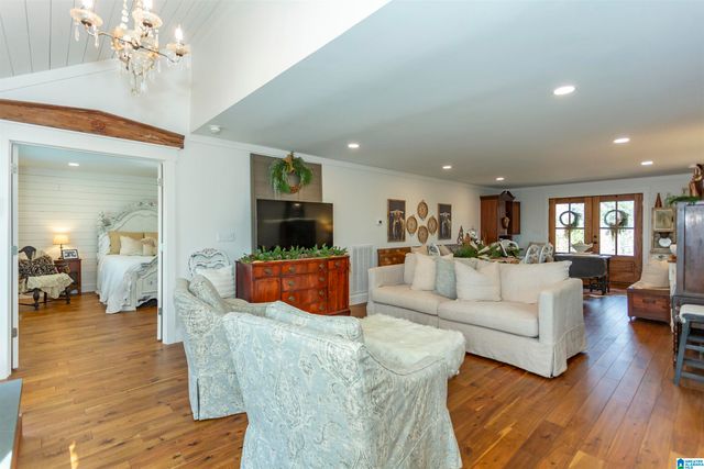 102 COUNTY ROAD 249, Cullman, AL 35057