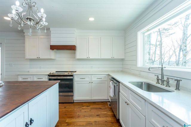 102 COUNTY ROAD 249, Cullman, AL 35057