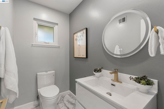 5895 Black Ave, Pleasanton, CA 94566