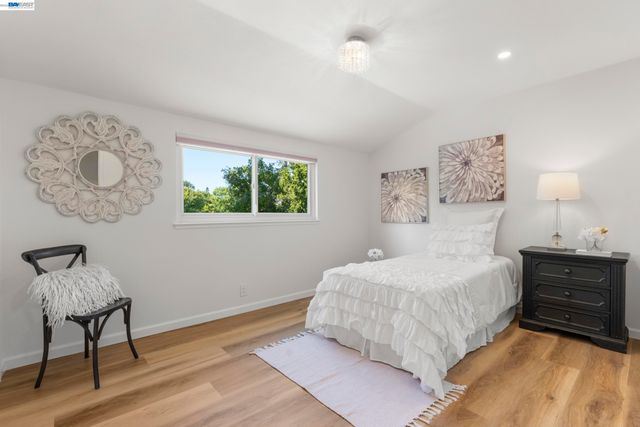 5895 Black Ave, Pleasanton, CA 94566