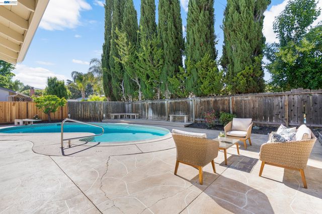 5895 Black Ave, Pleasanton, CA 94566