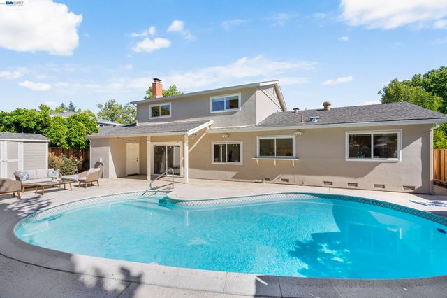 5895 Black Ave, Pleasanton, CA 94566