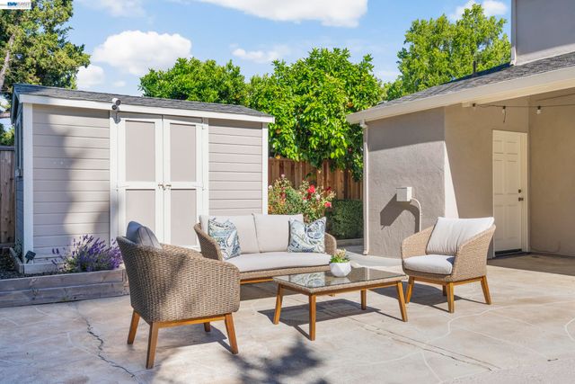 5895 Black Ave, Pleasanton, CA 94566
