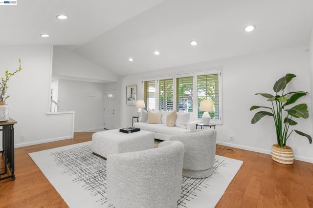 5895 Black Ave, Pleasanton, CA 94566