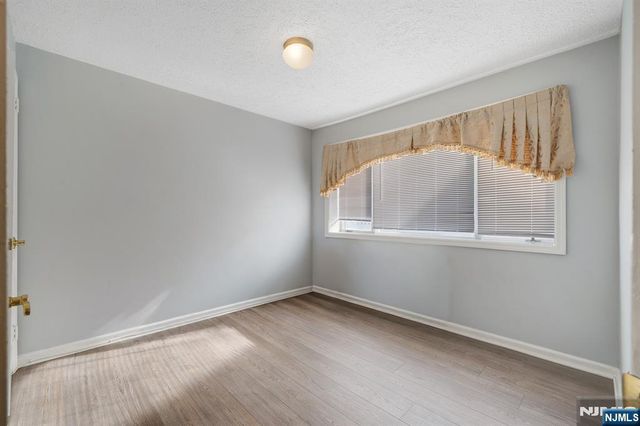 32-06 Rosalie Street, Fair Lawn, NJ 07410