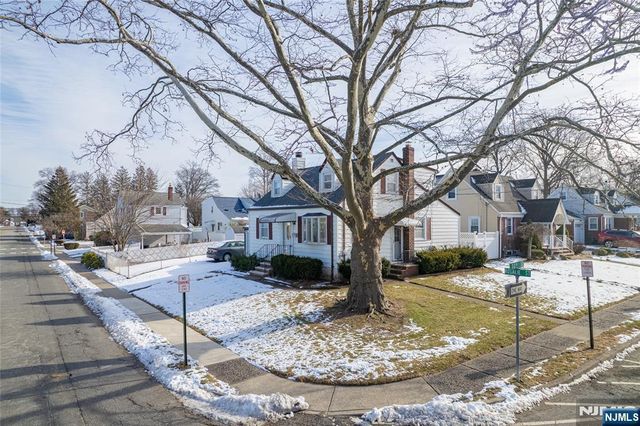 32-06 Rosalie Street, Fair Lawn, NJ 07410