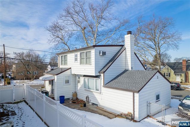 32-06 Rosalie Street, Fair Lawn, NJ 07410