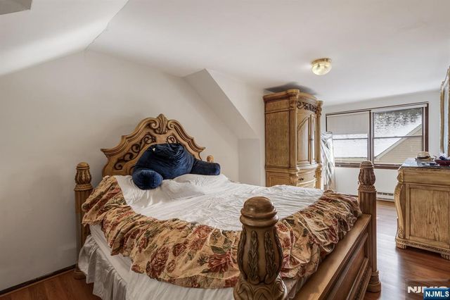 32-06 Rosalie Street, Fair Lawn, NJ 07410