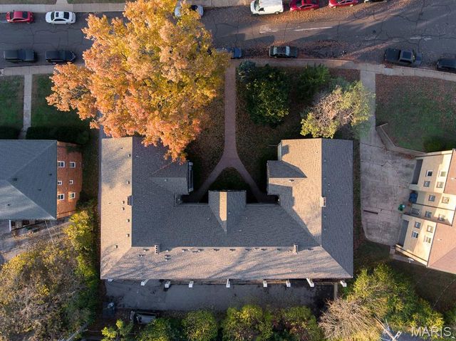 8140-42 Whitburn Drive, Clayton, MO 63105