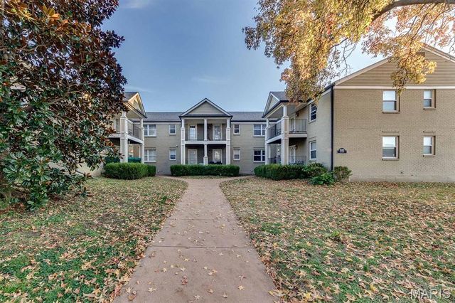 8140-42 Whitburn Drive, Clayton, MO 63105