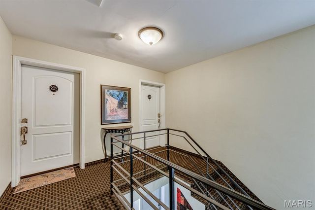 8140-42 Whitburn Drive, Clayton, MO 63105