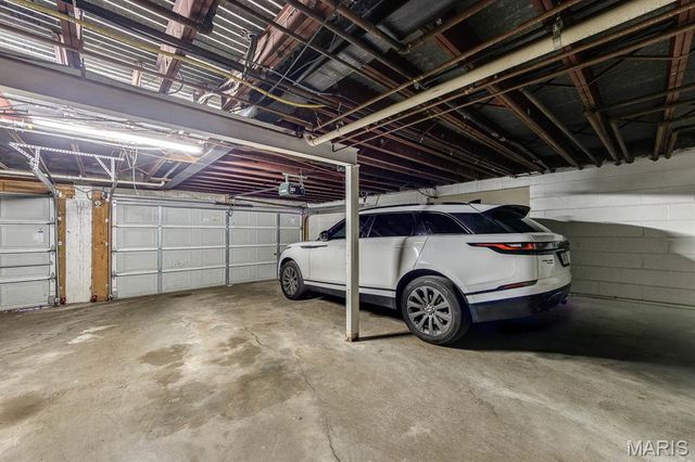 8140-42 Whitburn Drive, Clayton, MO 63105