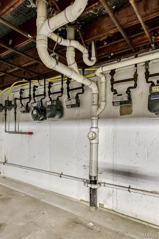 8140-42 Whitburn Drive, Clayton, MO 63105