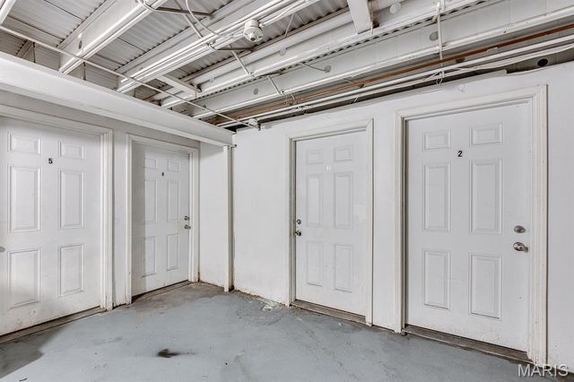 8140-42 Whitburn Drive, Clayton, MO 63105