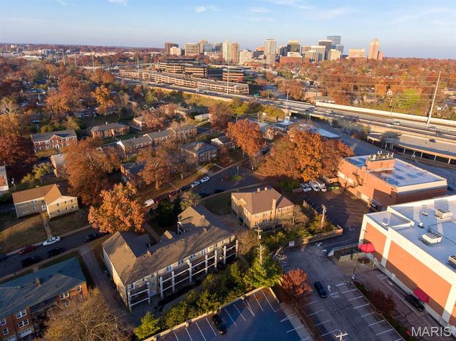 8140-42 Whitburn Drive, Clayton, MO 63105