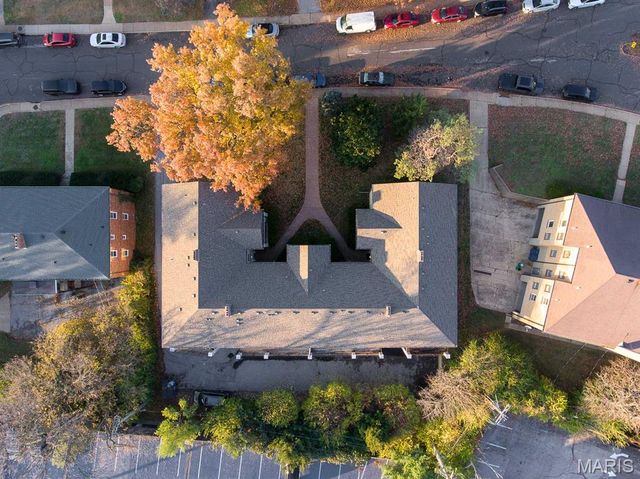 8140-42 Whitburn Drive, Clayton, MO 63105