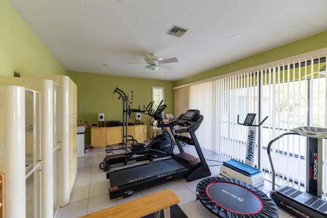 8902 SE Marina Bay Drive, Hobe Sound, FL 33455