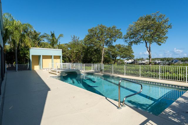 8902 SE Marina Bay Drive, Hobe Sound, FL 33455