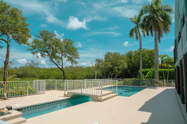 8902 SE Marina Bay Drive, Hobe Sound, FL 33455