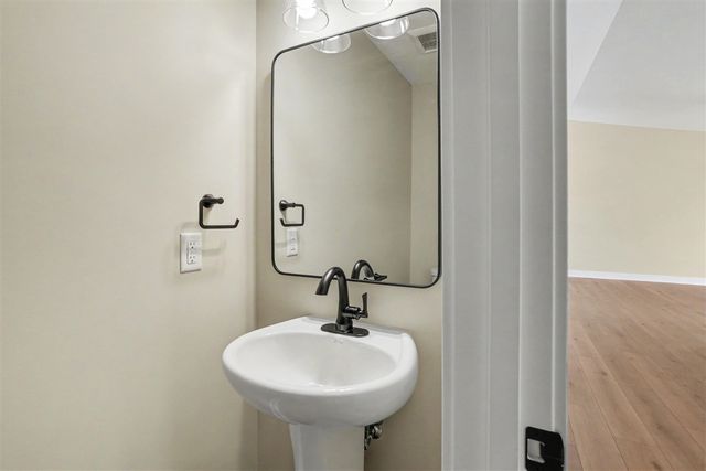 9222 Buchanan Street, Allendale, MI 49401