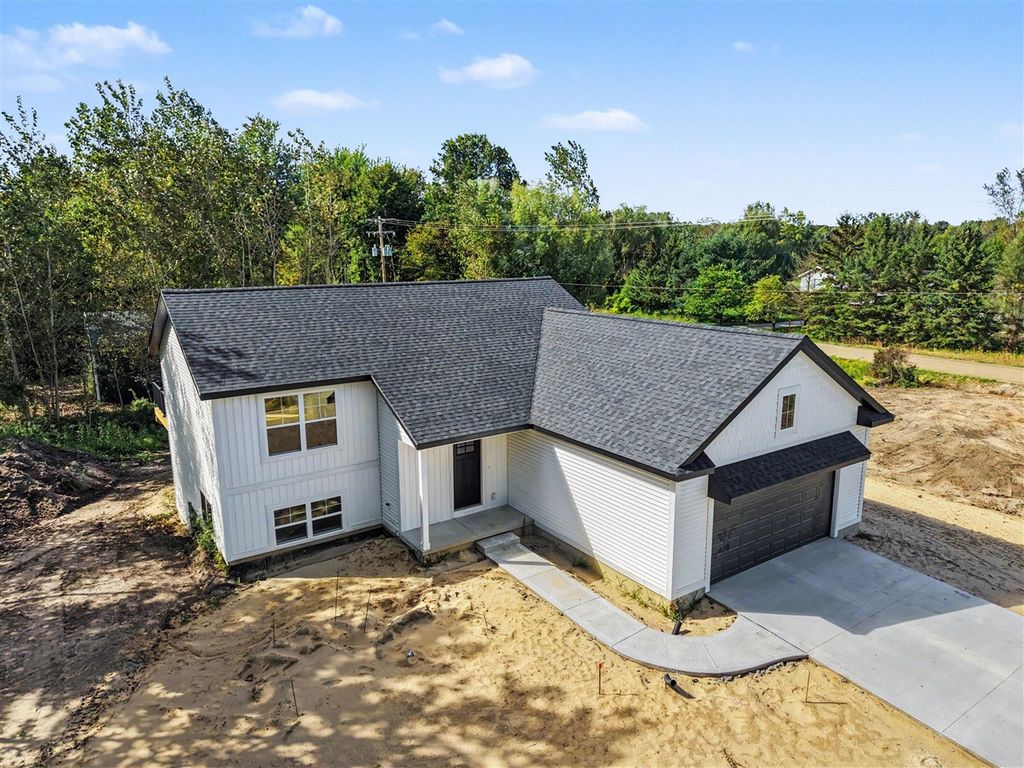 9222 Buchanan Street, Allendale, MI 49401