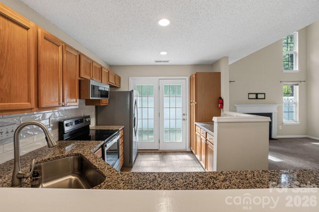 8318 Christmas Court, Charlotte, NC 28216
