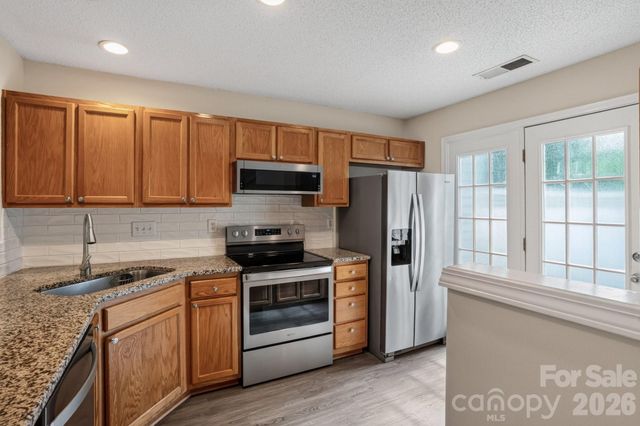 8318 Christmas Court, Charlotte, NC 28216