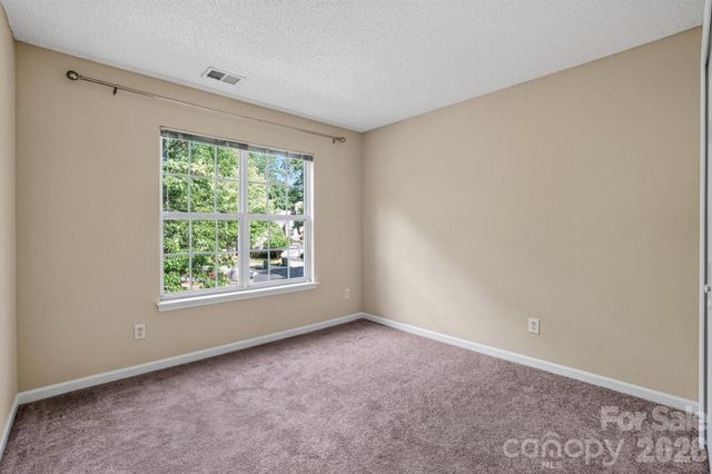 8318 Christmas Court, Charlotte, NC 28216