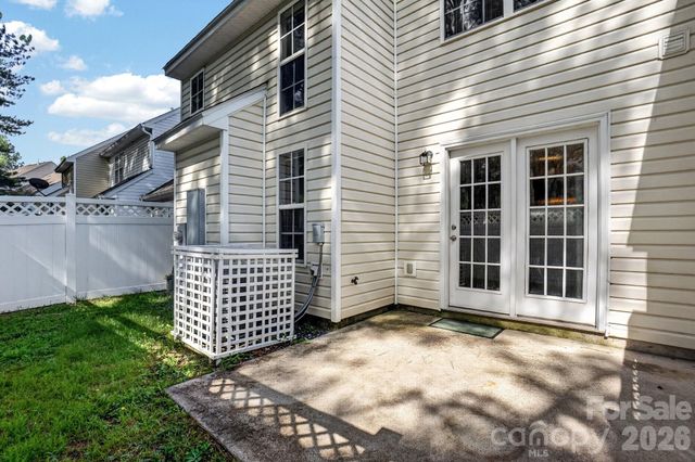 8318 Christmas Court, Charlotte, NC 28216