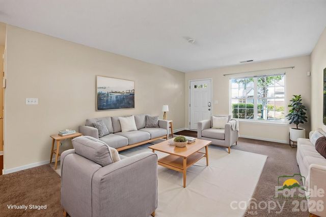 8318 Christmas Court, Charlotte, NC 28216