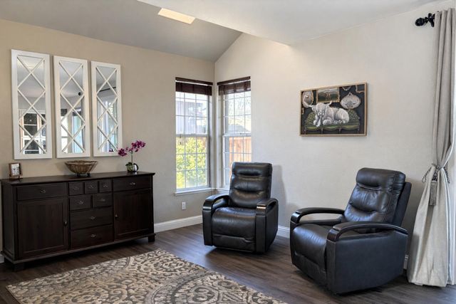 4909 Hidden Meadow Way, Antelope, CA 95843