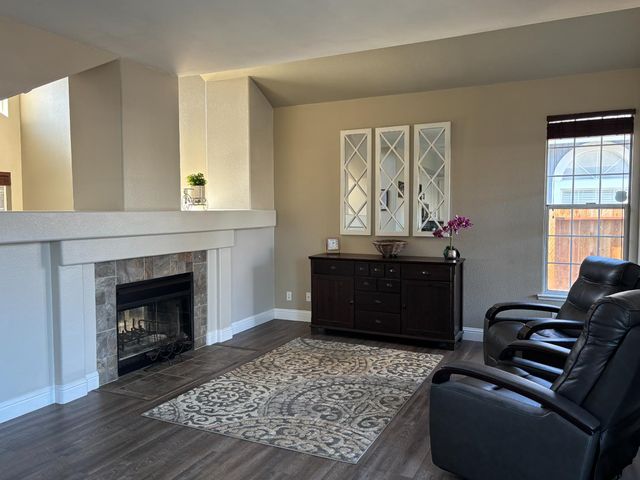 4909 Hidden Meadow Way, Antelope, CA 95843