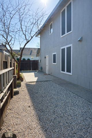 4909 Hidden Meadow Way, Antelope, CA 95843