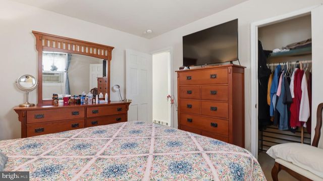 6404 OLIVER ST, Riverdale, MD 20737