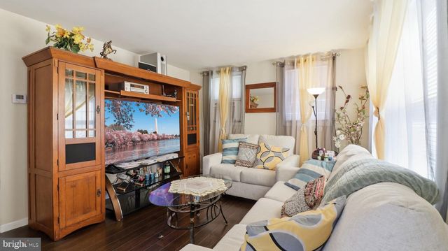 6404 OLIVER ST, Riverdale, MD 20737