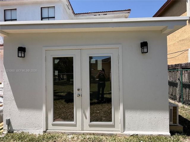 16536 SW 54th St 1, Miami, FL 33185