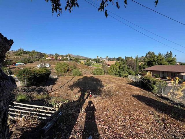 Quicker Road, El Cajon, CA 92021