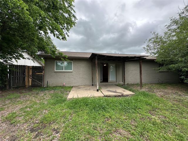 5908 Maple Lane, Rowlett, TX 75089