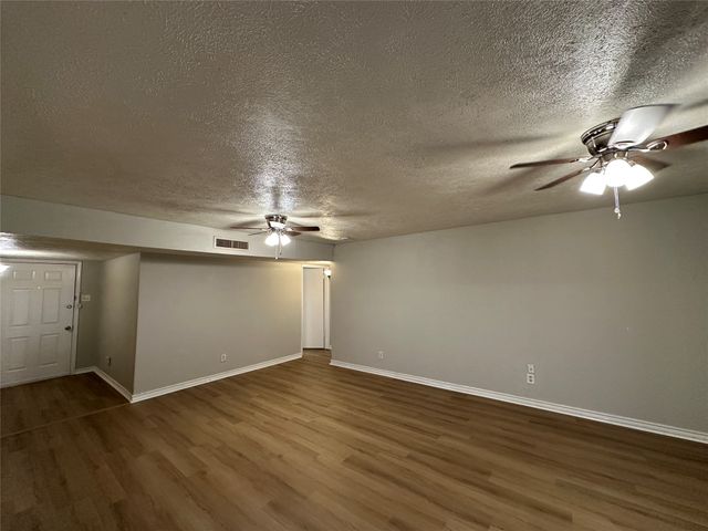5908 Maple Lane, Rowlett, TX 75089