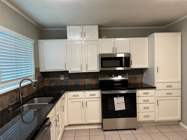 5908 Maple Lane, Rowlett, TX 75089