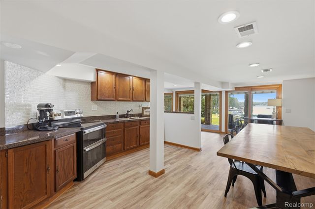 7477 Ore Knob Drive, Tyrone Township, MI 48430