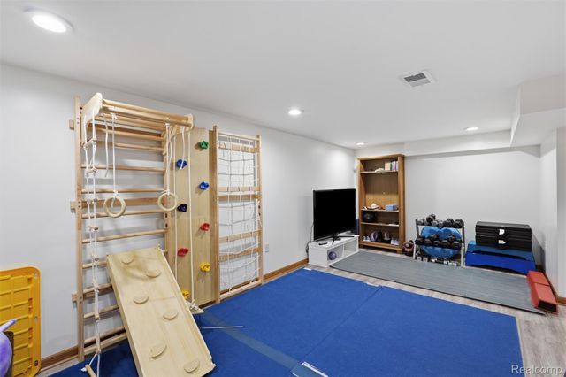 7477 Ore Knob Drive, Tyrone Township, MI 48430