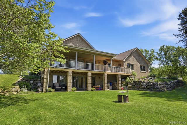 7477 Ore Knob Drive, Tyrone Township, MI 48430