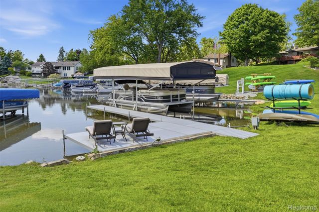 7477 Ore Knob Drive, Tyrone Township, MI 48430