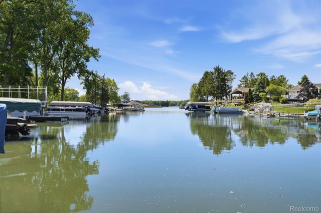 7477 Ore Knob Drive, Tyrone Township, MI 48430