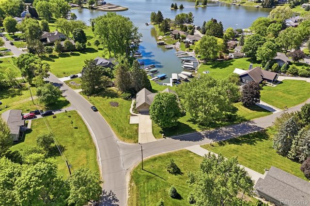 7477 Ore Knob Drive, Tyrone Township, MI 48430