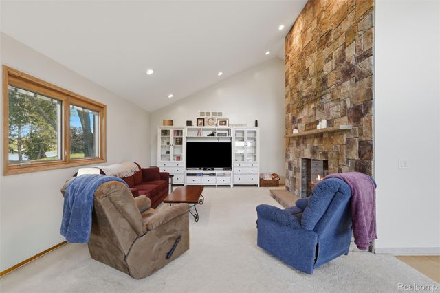 7477 Ore Knob Drive, Tyrone Township, MI 48430